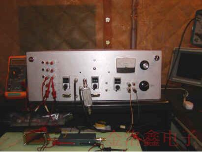 Wenzel Oscillator內部的相位噪聲測量系統