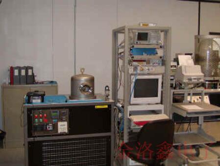 Wenzel Oscillator內部的相位噪聲測量系統