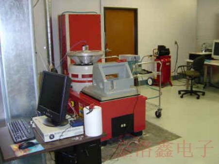 Wenzel Oscillator內部的相位噪聲測量系統